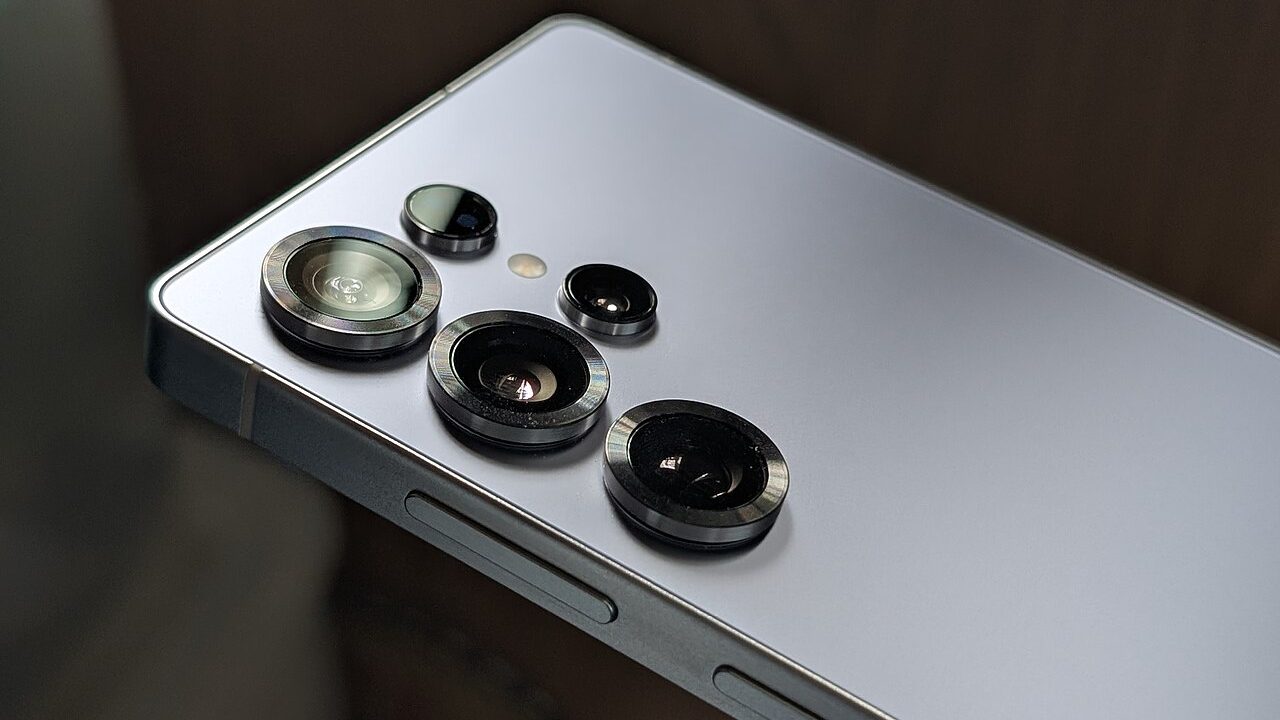 Galaxy S27 Ultra raportohet vetëm me Snapdragon, ndërsa S27 Pro dhe Ultra mund të marrin DC dimming